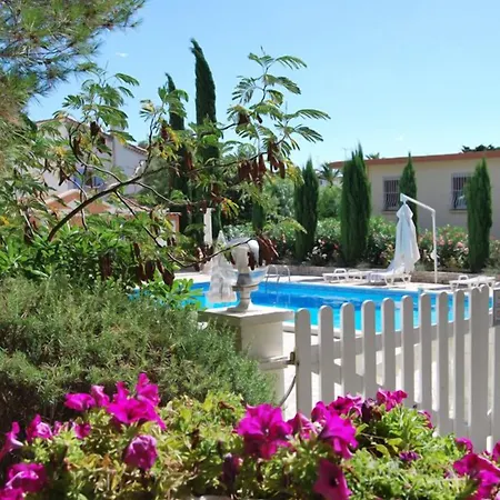 D'hotes La Potiniere Bed & Breakfast 4*