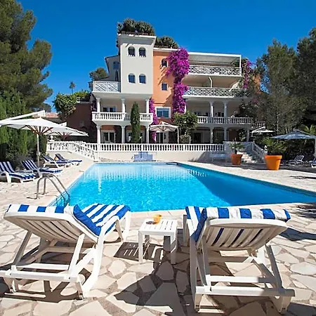 D'hotes La Potiniere Bed & Breakfast 4*