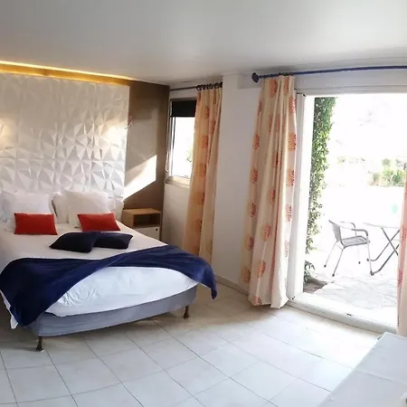 Panzió D'hotes La Potiniere 3*